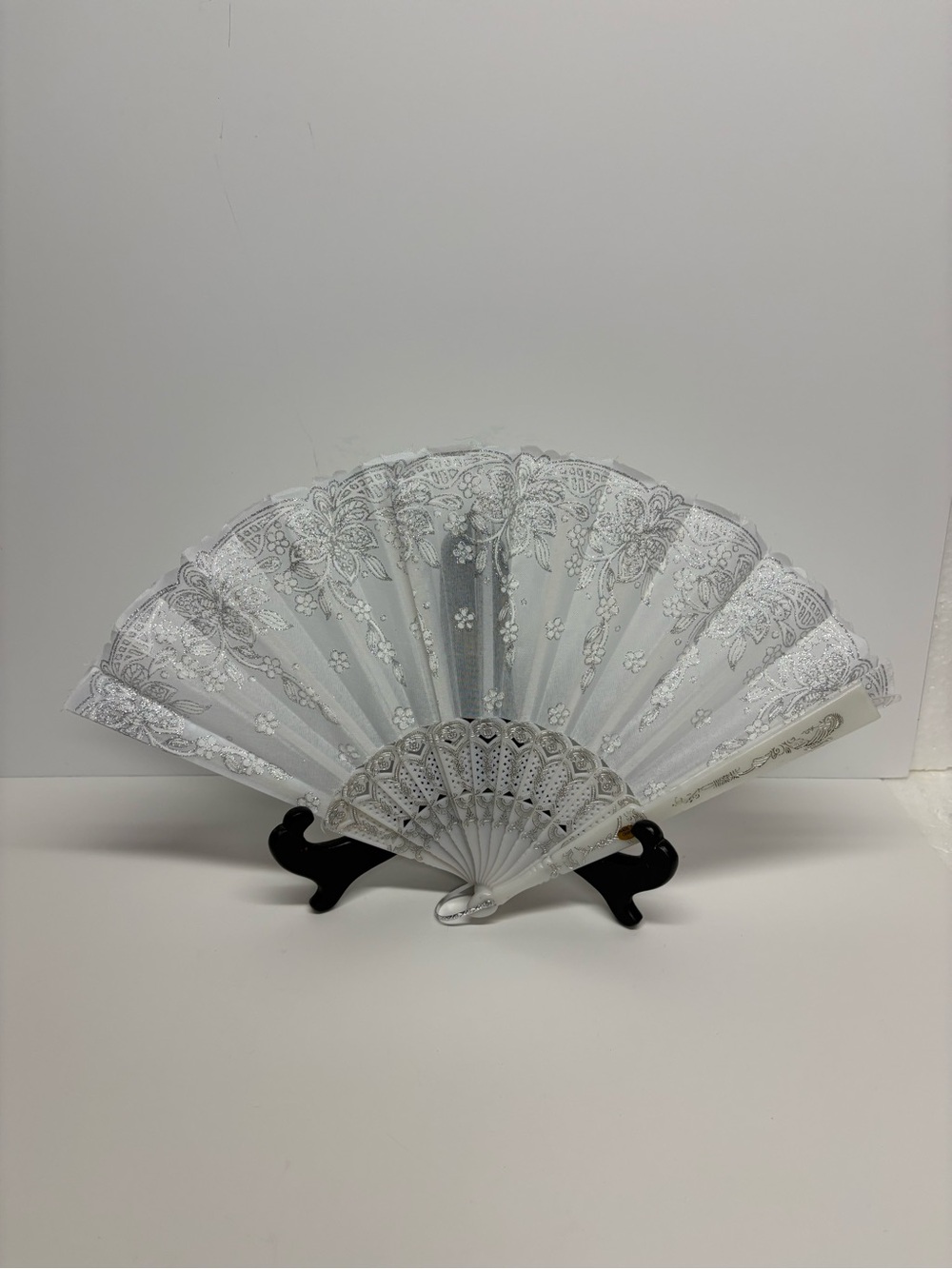White Lace Folding Hand Fan Floral Pattern Silver Glitter Wedding - Picture 2 of 10